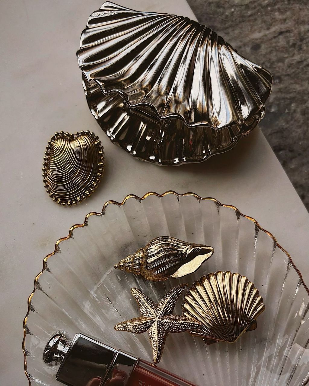کلیپس صدفی مجلسی در دو سایز با سه رنگ بندی نقره ای طلایی و بژ