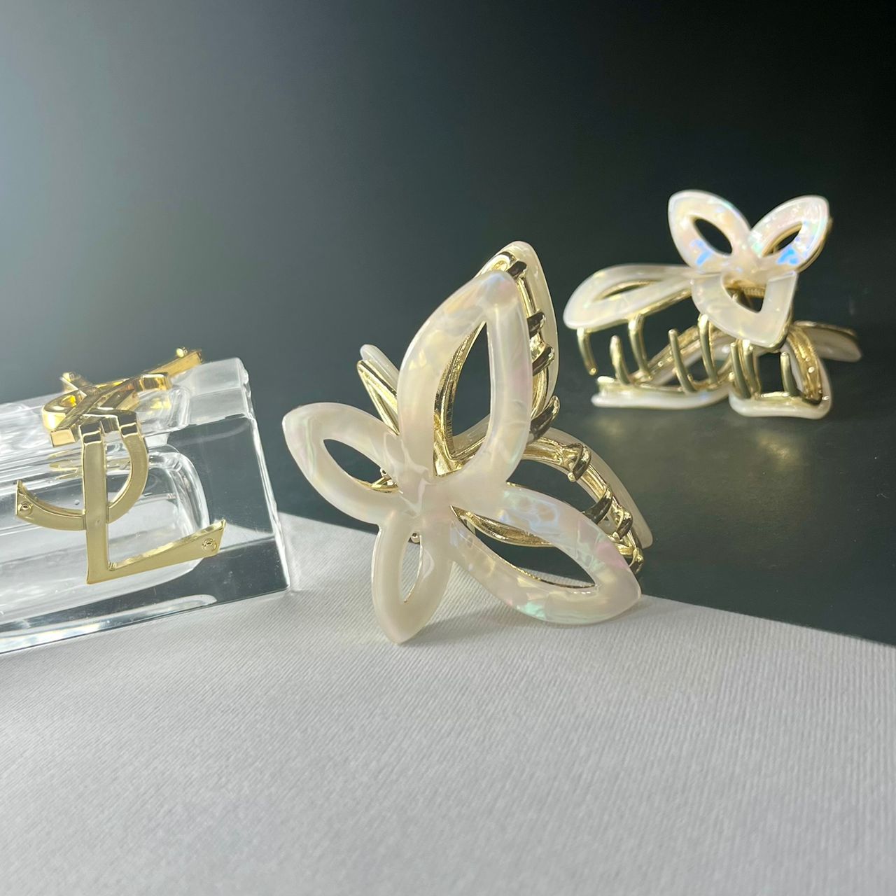 کلیپس برند اعلا طرح پروانه | وارداتی | صدفی